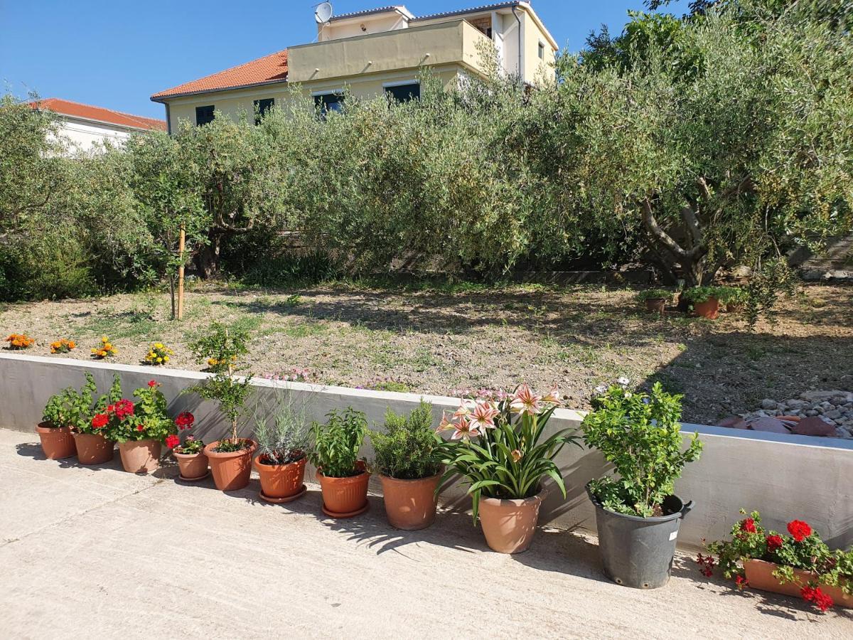 Apartments Lovor & Lavanda Kaštela Zewnętrze zdjęcie